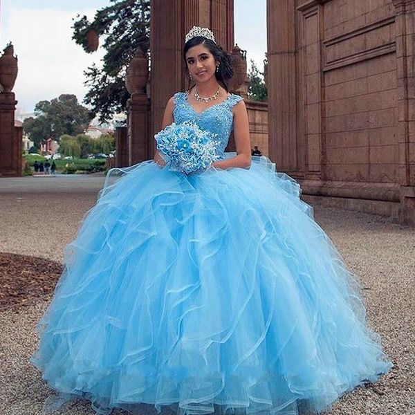 

sky blue ruffles embroidery beaded crystal quinceanera sweet 16 dresses 2020 v-neck cap sleeves tulle prom ball gowns pageant party vestidos, Blue;red