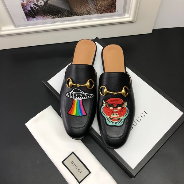 

2020luxury leather fashion high-end casual shoes 3d embroidered slippers