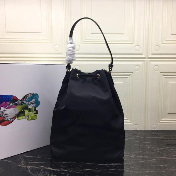 

designer-backpack designer handbags bag fashionable solid-color leather drawstring satchel with good quality luxury backpack ing