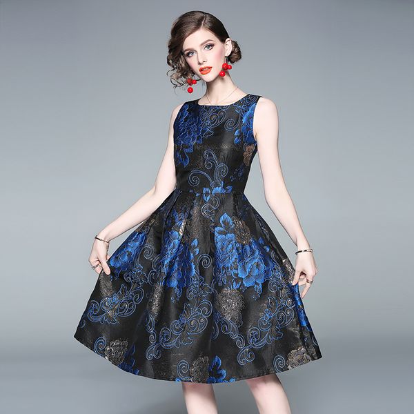 

new women's temperament of restoring ancient ways europe to film the spot gold silk jacquard waist sleeveless dresses, Black;gray
