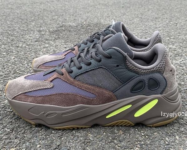 

runner sneakers running shoes 700 mauve ee9614