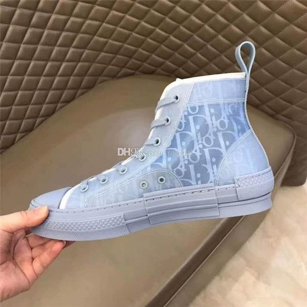 

super r designs new full-color sports shoes, which sell well in styles and colors. casual shoes 38-45