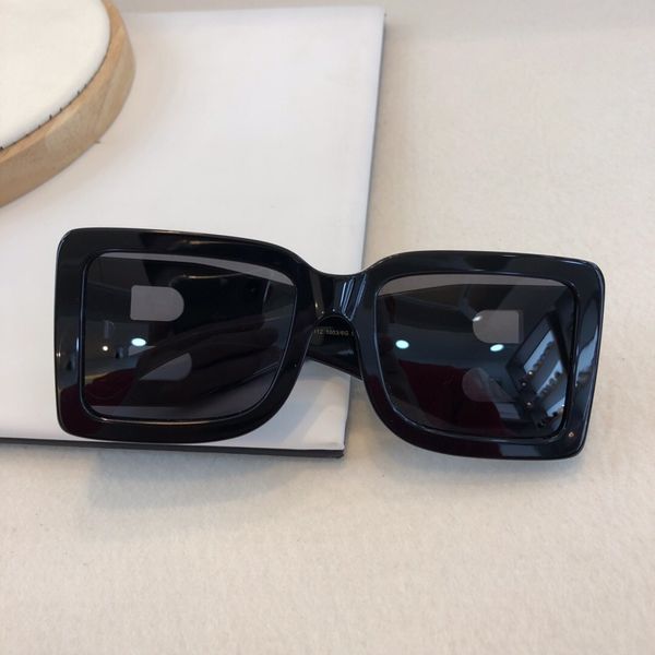 

солнцезащитные очки популярные квадратные формы ретро женщин моды дизайнер солнцезащитных очков линзы классический дизайн моды стиль goggle, White;black