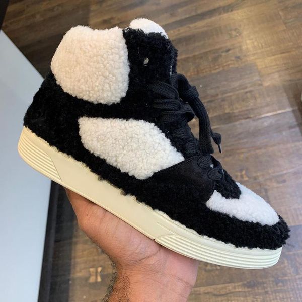 

autumn and winter flat bottom small velvet fur shoes female winter wear panda thick snow boots female fur one female short boots hyu06, Black