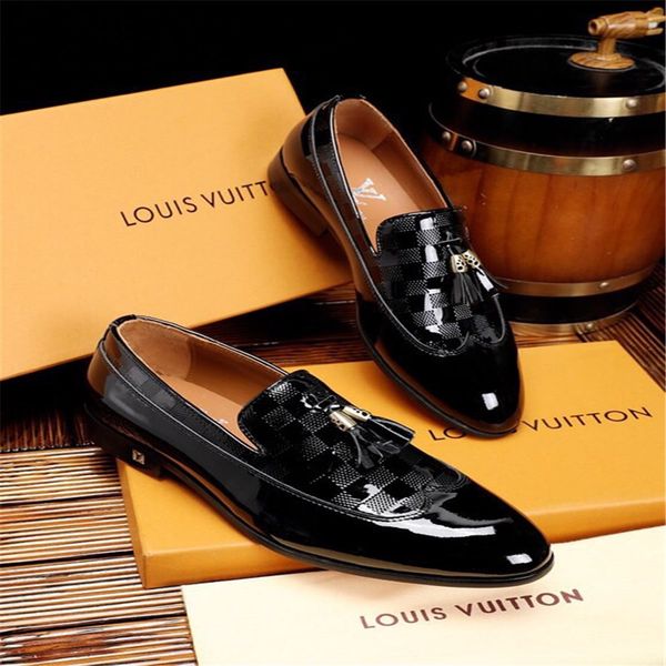 

19ss new fashion luxury designers men rivet slip on gommino flats shoes man loafers dress shoe moccasins zapatos de novio, Black