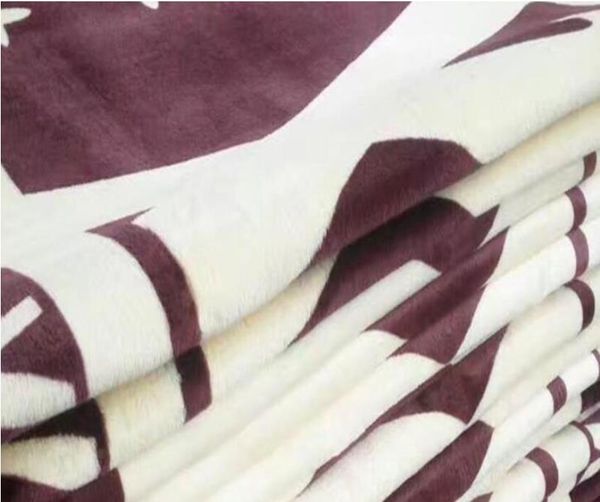 

2019 Новый Классический коричневый цветок Известный рисунок Одеяло Фланцевое Толс