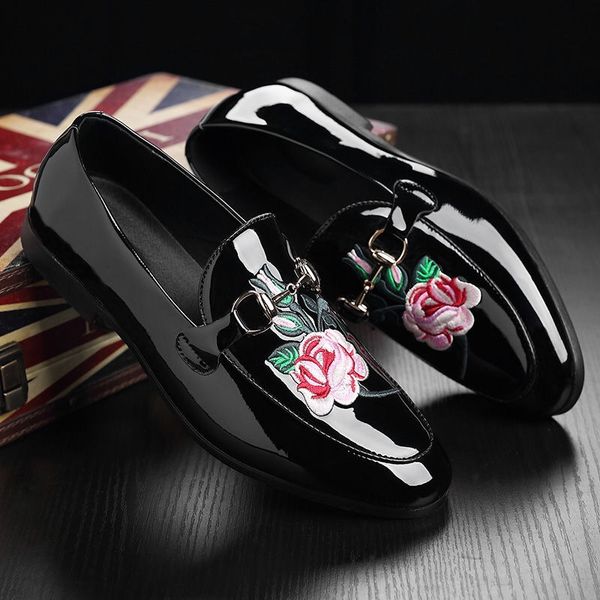 

2019 spring new tide shoes embroidery men's shoes korean version of the trend men's youth marriage small leather shoes men's, Black
