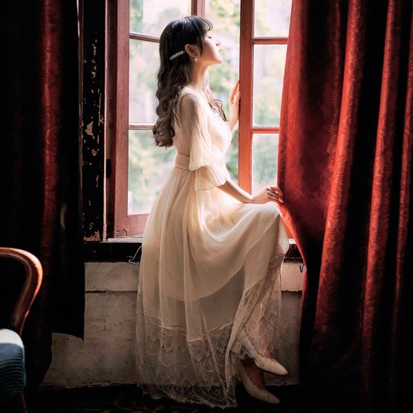 

p shoot) sauvignon retro lace joint bell sleeve beads flower dress, Black;gray