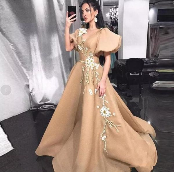 Acheter Chic Champagne Prom Dresses Arabie Poète Arabe Célébrité Manches Courtes Robes De Soirée Broderie Col En V Yousef Aljasmi Femmes Tenue De