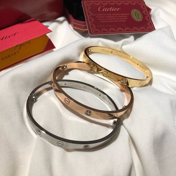 

Роскошный дизайнер ювелирных изделий женские браслеты с бриллиантами Love Charm брас