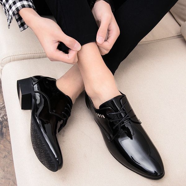 

hair stylist pointed small shoes korean version of youth leisure men's shoes british style large size men's night scene bright sho, Black