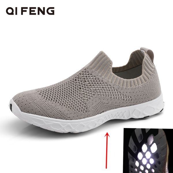 

2020 summer women outdoor sports shoes aqua shoes man canyoneering beach black mesh sneakers water female sandals