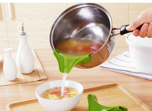 

dhl multifunction food-grade silicone slip on pour spout clip on single pouring spout for pans bowls kitchen tool