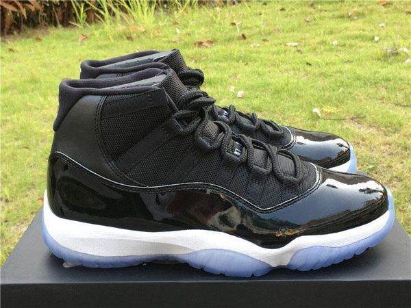 

authentic 2020 11 space jam 45 men casual shoes real carbon fiber concord 45 black white 378038 -003 ar11 athletic shoes