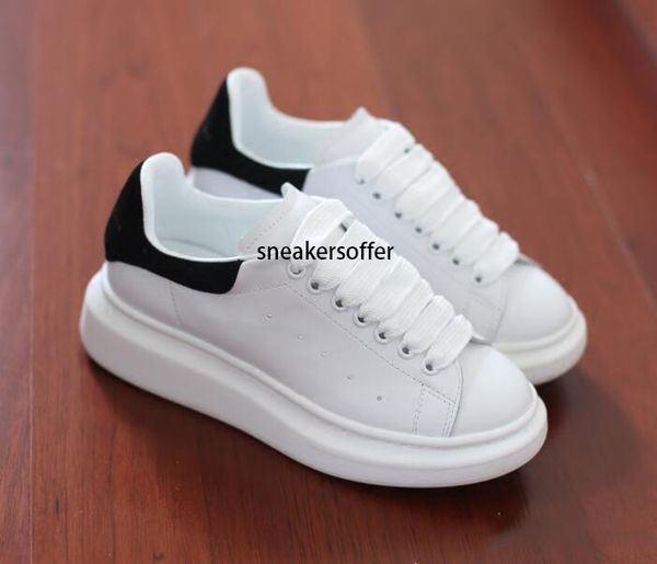 

comfortable velvet black mens womens shoe beautiful platform casual sneakers luxury designers shoes leather solid colors dress shoe sports