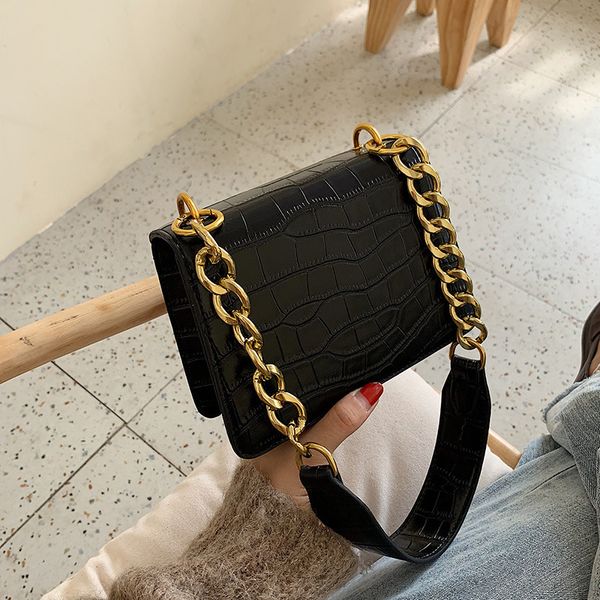 

ins fashion simple bag net red same woman 2019 autumn and winter new foreign style niche texture messenger bag