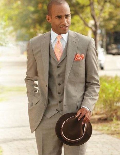 

2019 new three piece grey evening party men suits notch lapel slim fit custom made wedding tuxedos (jacket + pants + vest+tie, White;black