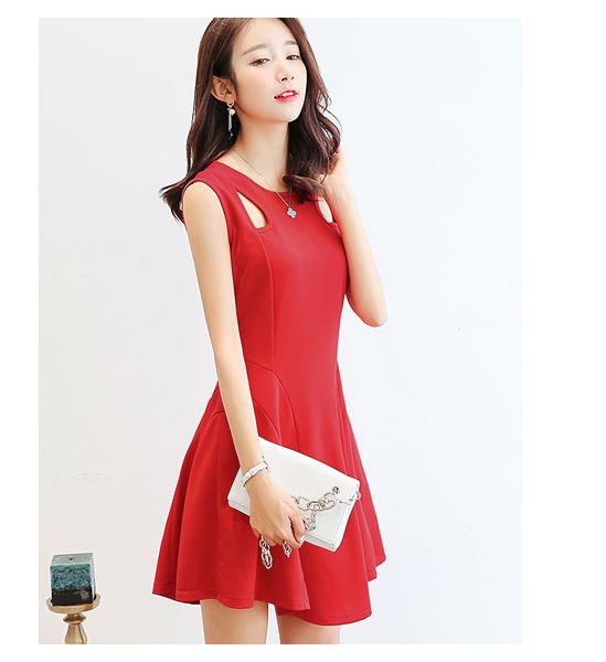 

red dress female fashion show thin stripes render skirt joker, Black;gray