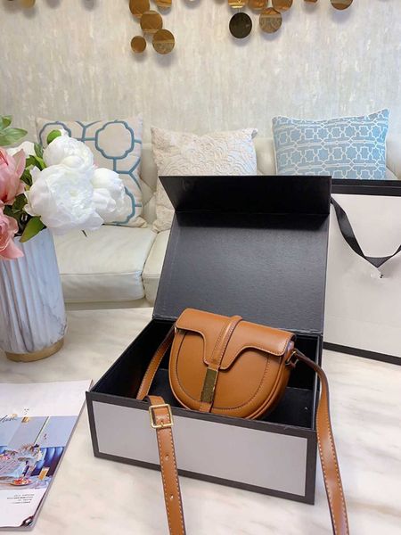 

2020 new women's shoulder bag fashion messenger bag boutique saddle bag