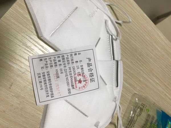 

dhl shiping 20pcs folding kn95 masks n95 face mask protective mouth face masks 95% filtration anti-dust white shoes