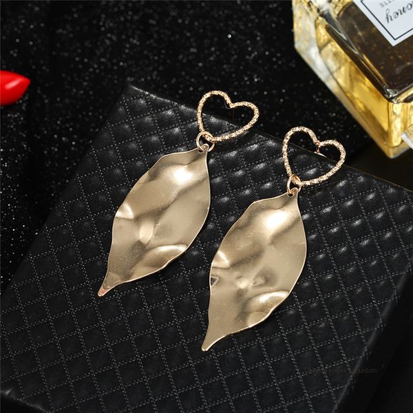 

Simple Design Metal Love Heart Earrings Irregular Leaf Drop Earrings For Women Gold Statement Jewelry Bohemian Earrings