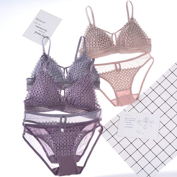 

sexy кружева бюстгальтеры женщины бесшовные пижамы вышивка bralette беспроводной дышащий белье глубокий v шеи девушки lingerie set, Red;black