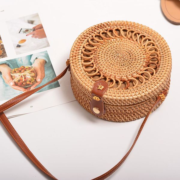 

abdb-spiral decoration vintage literary women button woven rattan sling bag