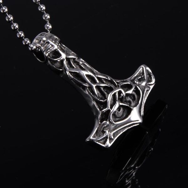 

titanium steel pendant retro thunder hammer skull pendant, Black