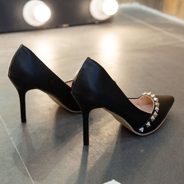 

qsr 8cm pumps high heel women's fine with pointed single shoes 2019 new shallow rivet patent leather shoes, Black