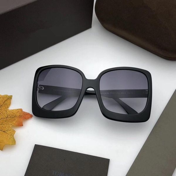 

0617 sunglasses for women fashion designer popular retro style uv protection lens frame come with package 617, White;black