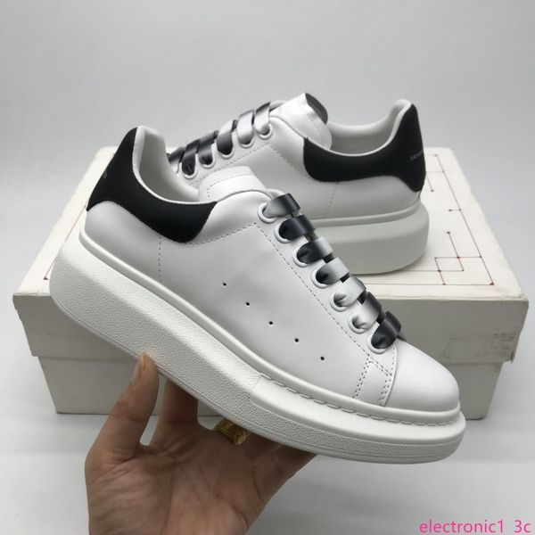 

2020 new 3m designer shoes white transparent fashion oversize luxury sneakers leather shoes leather shoes luxury men and women, Black;green