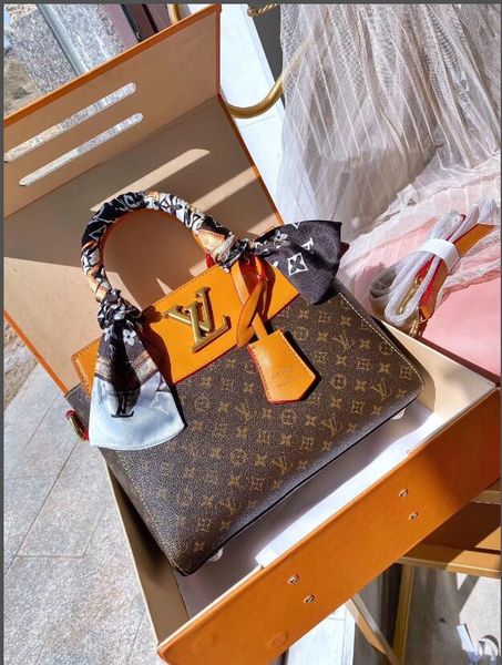 

new classic 2020 crossbody bag luxury designer women's classic wild leather backpack handbag shoulder bag backpack wallet