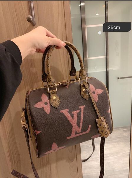 

2020 new selling classic female designer ladies classic wild leather casual handbag shoulder bag messenger bag wallet
