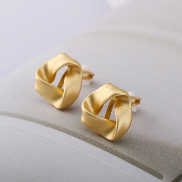 

vintage matte gold color clips on earrings without piercing metal geometric simple no hole ear clips elegant female jewelry, Silver