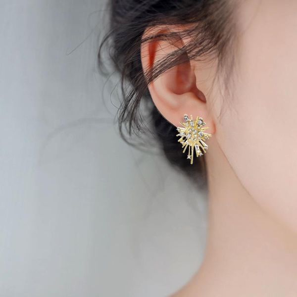 

2020 new fashion women statement big snowflake crystal ear stud earrings dangle party jewelry gift earrings korean style, Golden;silver