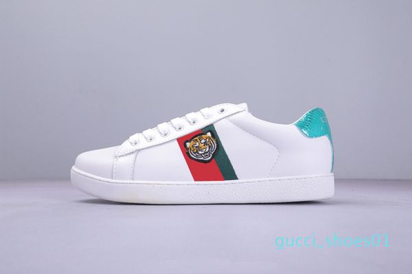 

2019 classic triple black white men women casual shoes red flat bottom fashion luxury sneakers desiger shoe 36-45 g01