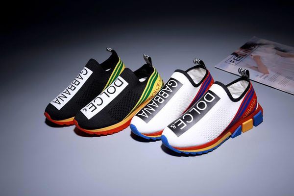 

designers emerged in 2020, using knitted fabrics and comfortable casual shoes to design a variety of colorful colors, Black