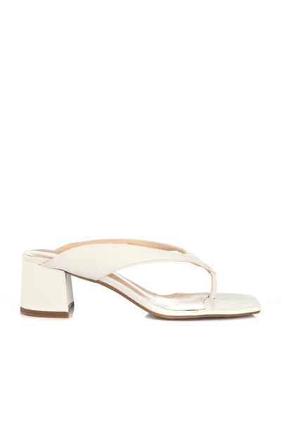 

trendyol blunt nose detailed woman slippers takss20te0080, Black