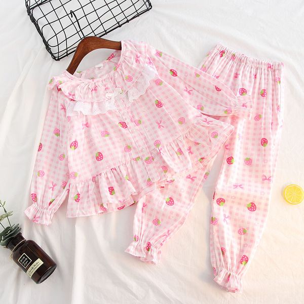 

2019 new spring item girl cute sleeping suit strawberry lace design, White