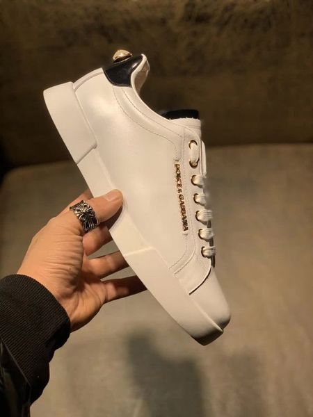 

2020 men's designer casual sneakers, comfortable wild black men's platform shoesaaa