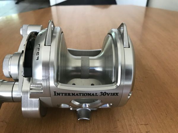 

Penn international 30 vi x 2 peed reel ilver new with out box