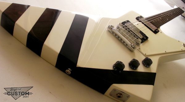 

custom shop galleries scorpions matthias jabs style explorer white cream electric guitar abr-1 little pin bridge, chrome hardware, dot inlay