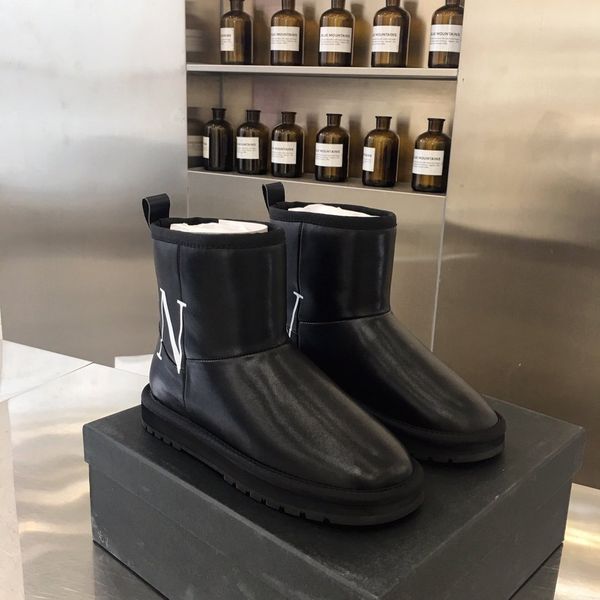 

winter new plus velvet casual waterproof leather snow boots outdoor flat bottom boots warm black white thickened plus velvet cotton shoes