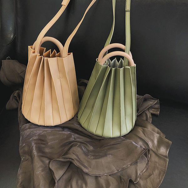 

women handbag 2020 new designer fashion wooden handle ring crossbody messenger bag vintage pleated tote bucket