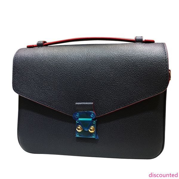 

дизайнеѬ веѬнего каева ђмки инена кожа женка ђмка авѬа metis ђмка кон