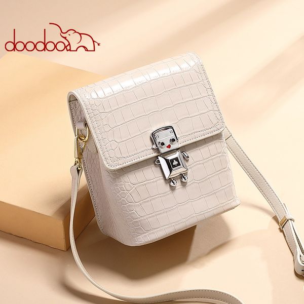 

2020 new spring and summer wild fashion bucket bag shoulder messenger bag crocodile pattern