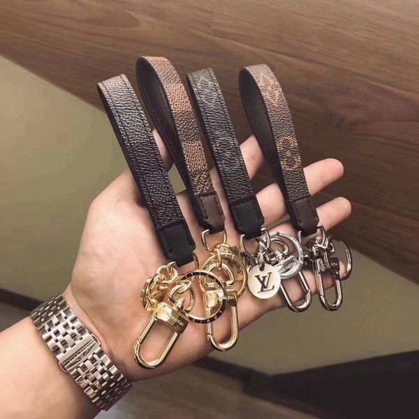 

high qualtiy leather keychain key chain with gold silver buckle brand key chain designers men women car bag keychain amie02a