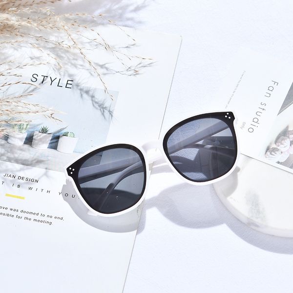 

new retro sunglasses, women's round glasses, men's and women's sunglasses, korean version sunglasses, White;black