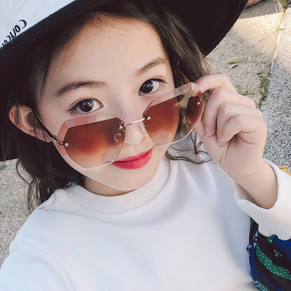 

2020 fashion boys and girls sunglasses children piolt slice style sunglasses brand design 100% uv-resistant glasses oculos gafas, White;black