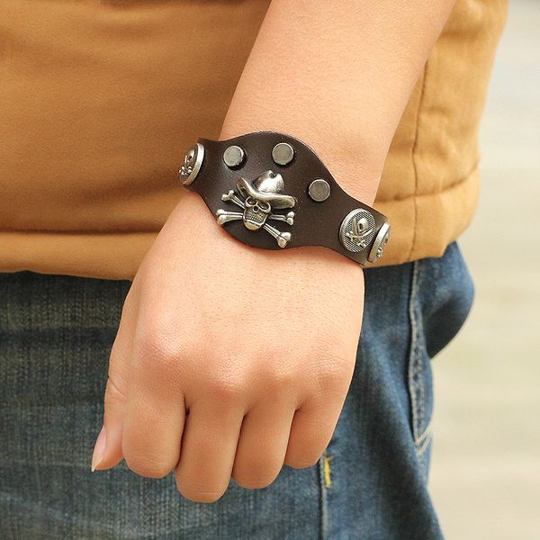 

new vintage rivet punk leather skull bracelet personality men's bracelet source, White